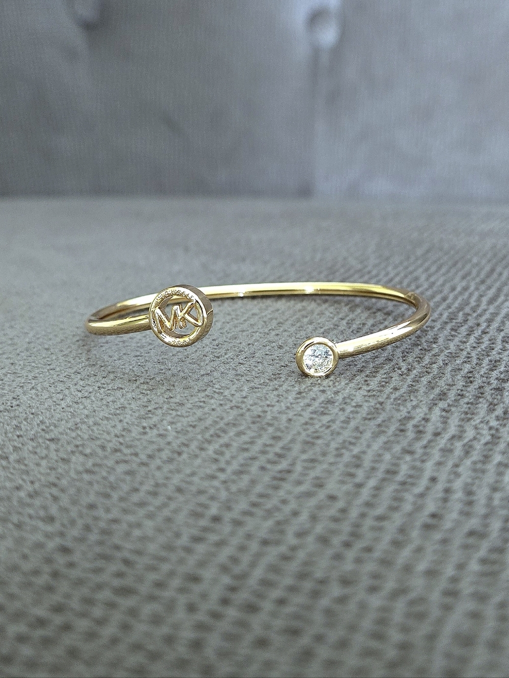 Michael Kors Thin Gold💛 Bracelet with Logo Medallion and Clear Crystal Accents - Picture 2 of 16